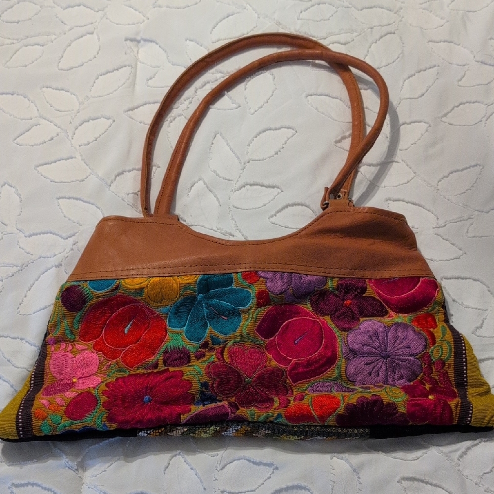 Floral Embroidered Women's Bag